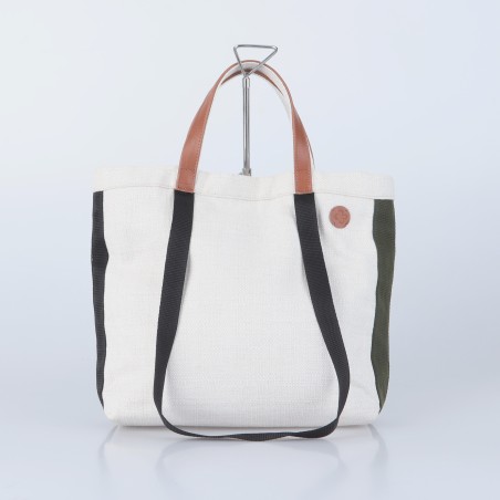 Bolso blanco con cintas en negro y verde 3/100