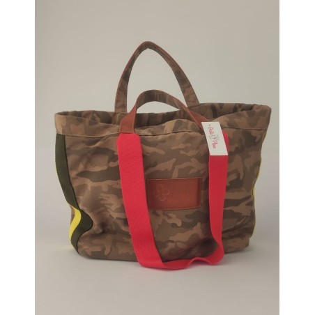 Bolso shopping en tejido camuflaje